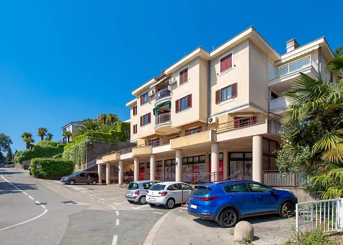 Deluxe Ana 100 M From The 오파티아