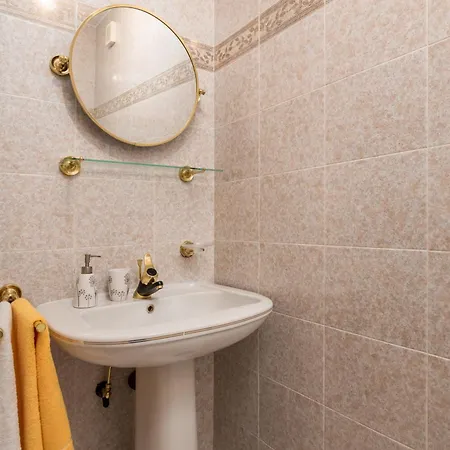 Deluxe Ana 100 M From The * Opatija